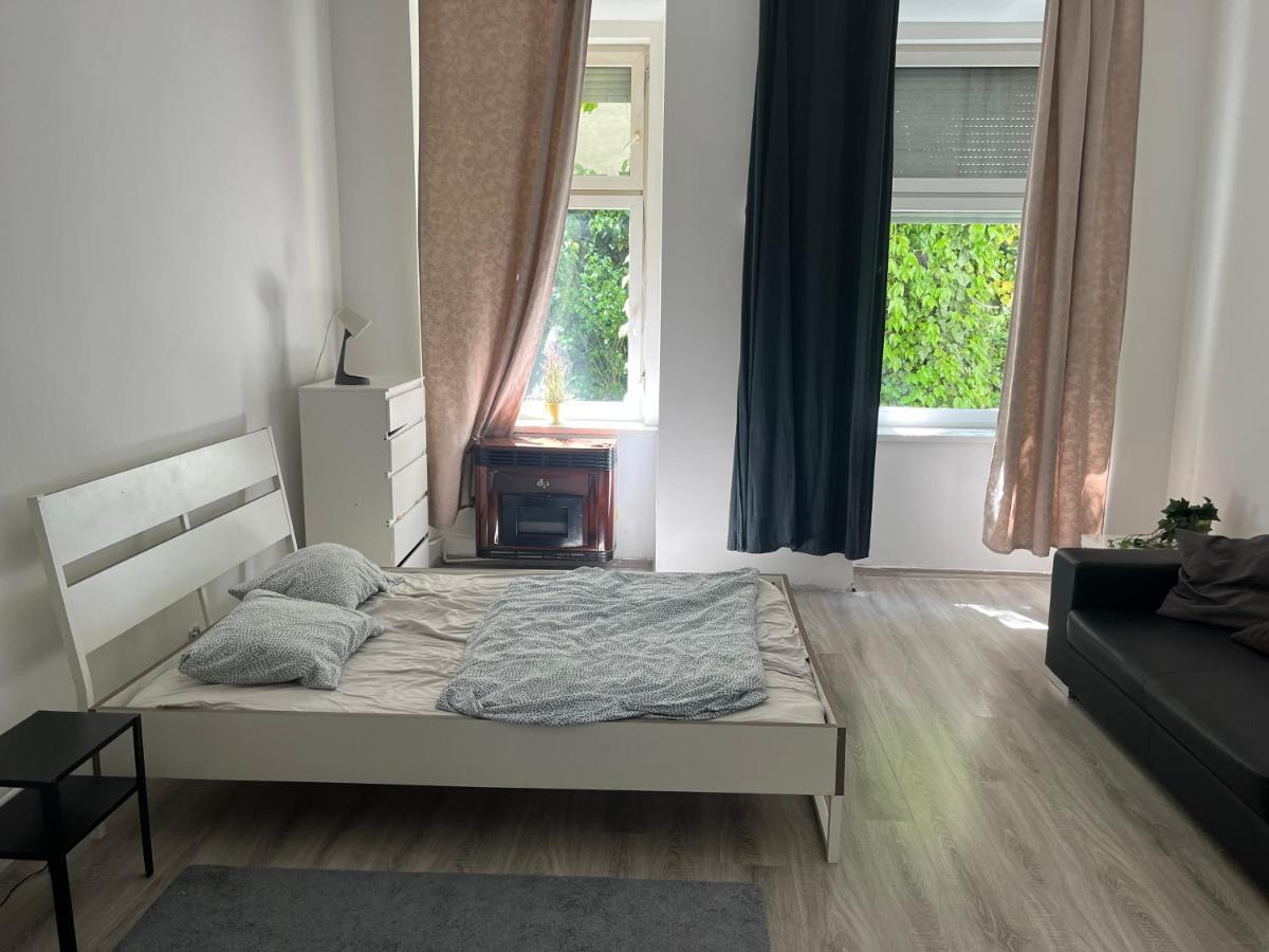 Apartment Cozy Flat In The Center Of Budapest